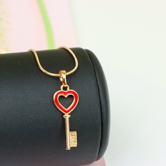 "Heart-Shaped Key Design Rose Gold Pendant with Red Enamel Accent, XPPT1280 - Picture 7 of 12